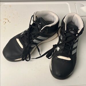 ADIDAS Cloudfoam Ilation Mid Men’s Basketball shoes Black Silver size 9 Sneakers